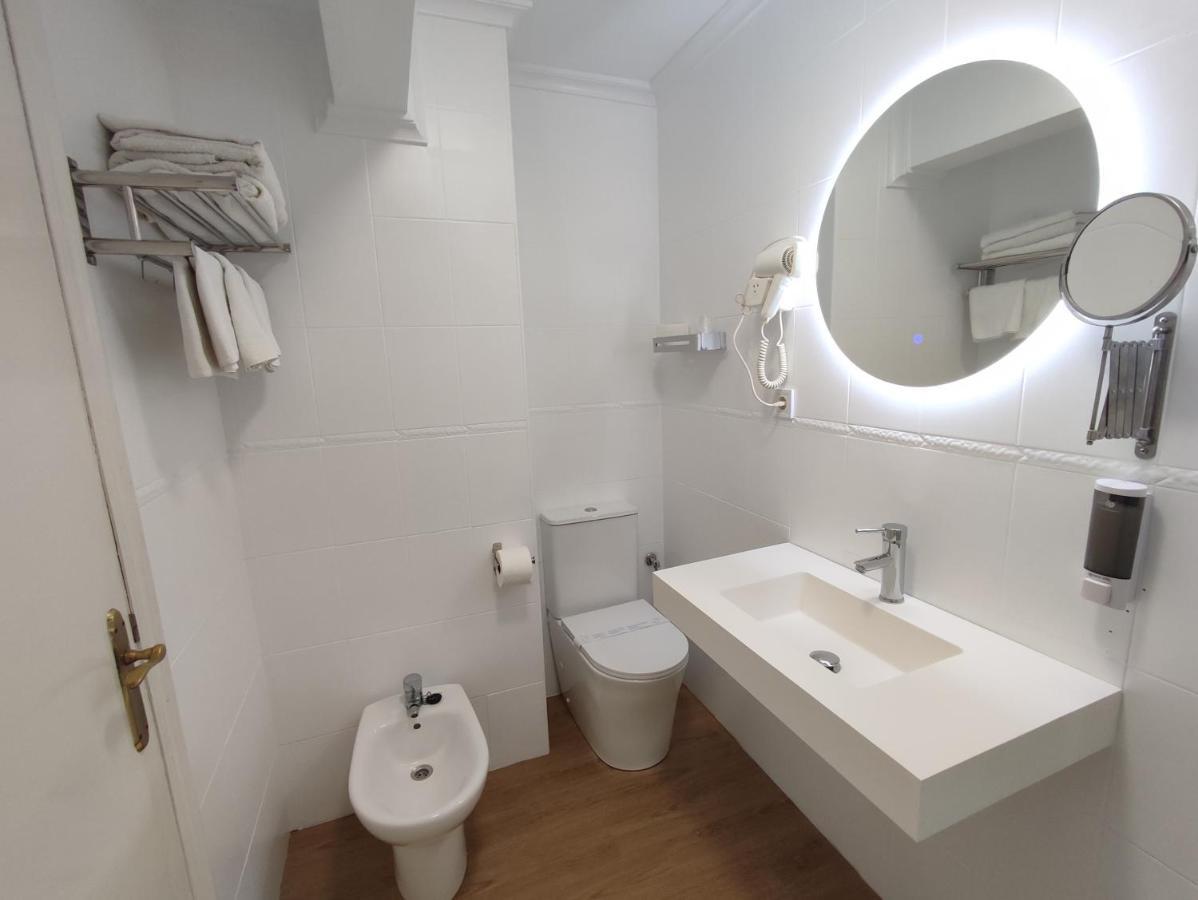 Hostal Lucy Santander Eksteriør bilde