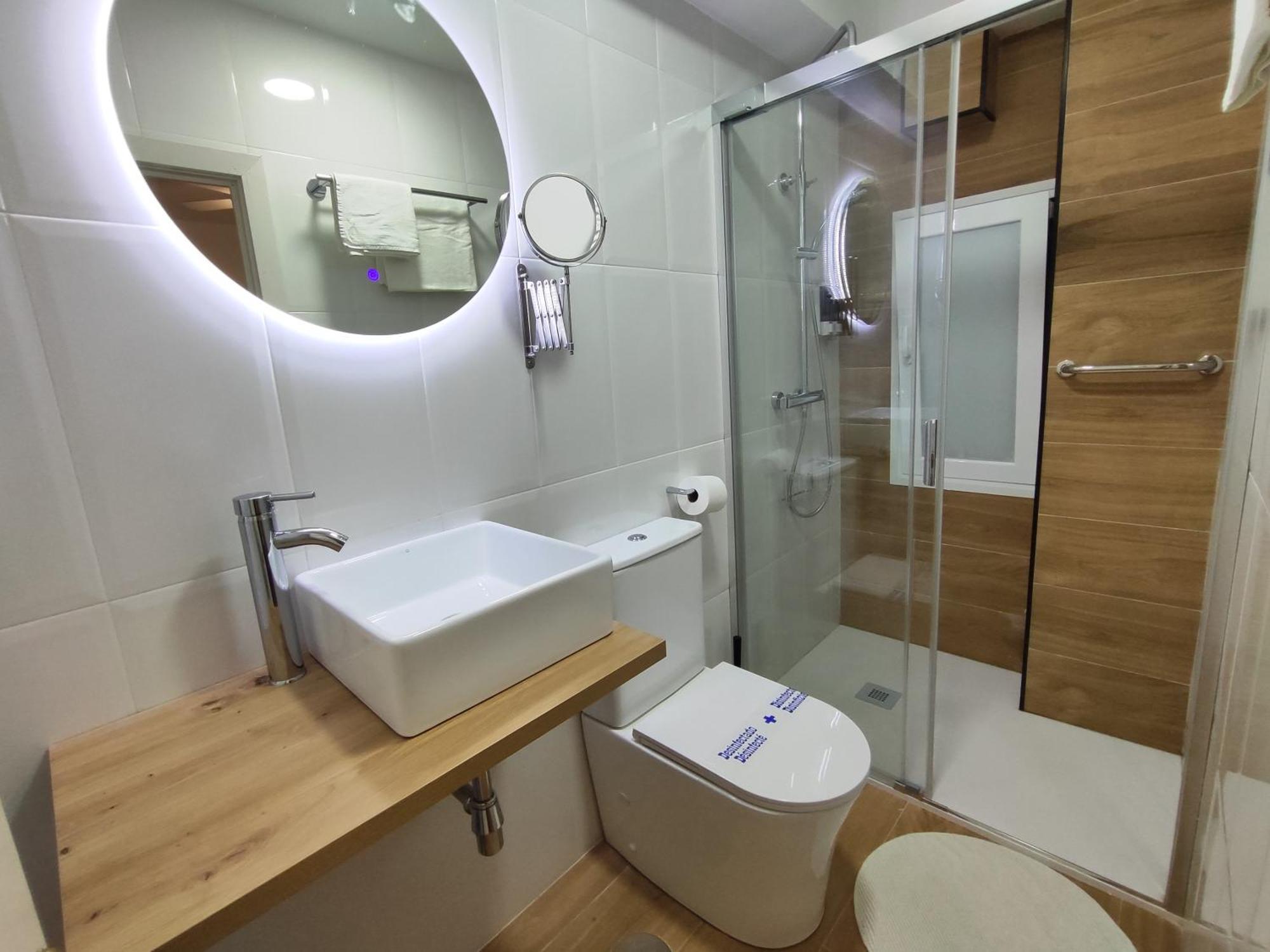 Hostal Lucy Santander Eksteriør bilde