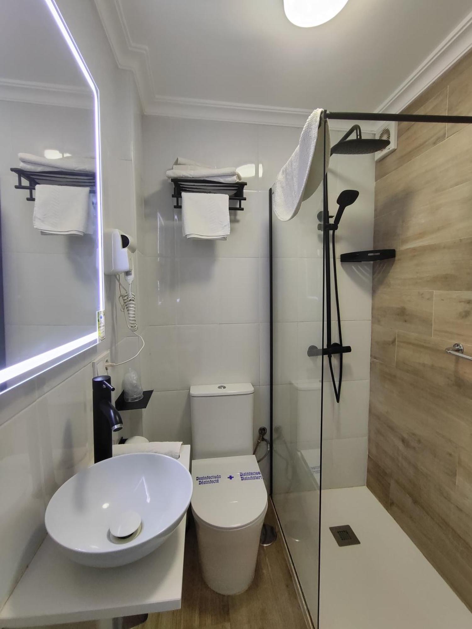 Hostal Lucy Santander Eksteriør bilde